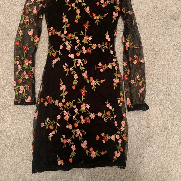 Black embroidered dress - Picture 4 of 4